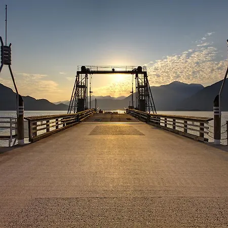 Porteau Cove Olympic Legacy Cabins Furry Creek Exterior photo