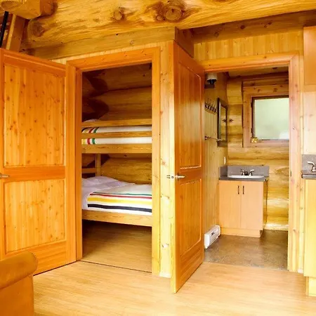 Porteau Cove Olympic Legacy Cabins Furry Creek Room photo